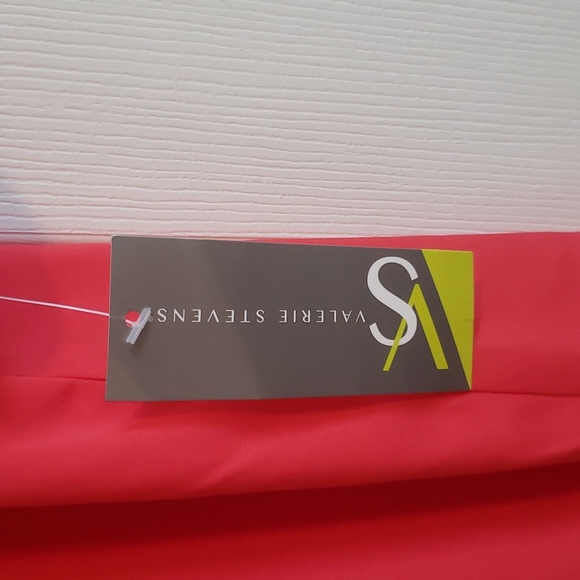 Valerie Stevens Red Dress. Medium. New! - Picture 3 of 4